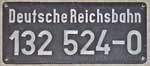 Deutschland (DDR), Lokschild der DRo: 132 524-0, Guss-Aluminium-Rund (GAlR).