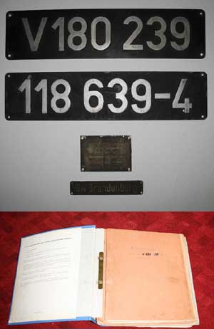 Schild und Betriebsbuch der DRo V180 239, Niet-Alu-Gro