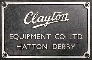 Fabrikschild Clayton, Equipment CO. LTD., Hatton Derby: Fabriknummern: D8500 - D8616, Baujahre: 1962 - 1965. Aluminiumguss, rechteckig, rauer Grund mit Rand. BxH = 254 x 158 mm. Das Fabrikschild ist von einer Diesellokomotive der British Railways, Class 17